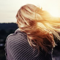Trucs et astuces pour de beaux cheveux